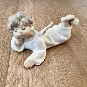1971-74 Mark Lladro Porcelain Figurine “Reclining Angel” Hand Made Spain Vintage
